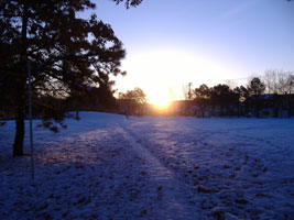 近所の公園から望む朝日01