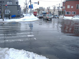 雪融けの札幌03