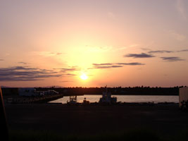 望来(もらい)の夕日02