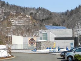 札幌市アイヌ文化交流センター サッポロピリカコタン01