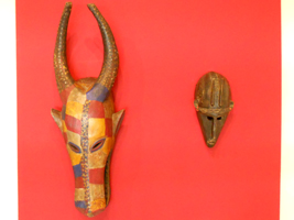 アフリカの仮面と彫像01